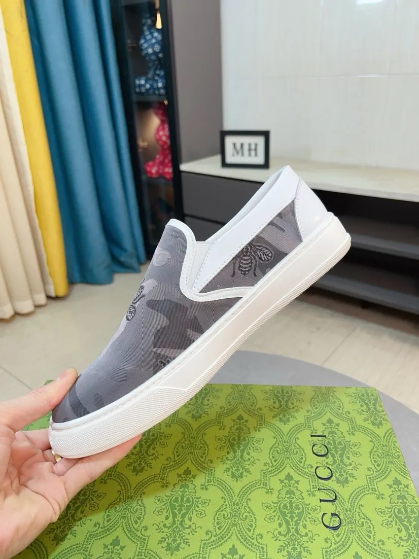 Men's shoes 💰360🌹🌹GUCCI [Gucci] New high-end brand of men's shoes, the latest fashionable casual men's shoes, trendy and versatile style, relaxed and sporty style, uppers imported from Italy, genuine leather lining and ultra-fine workmanship. Original personalized fashionable rubber wear-resistant outsole, light and comfortable on the foot, size 38-44